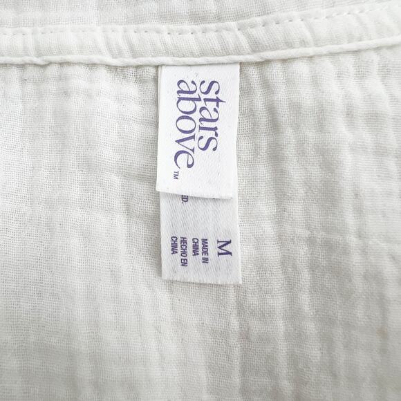 Stars Above White Short Sleeve Button Down Top M - Picture 4 of 5